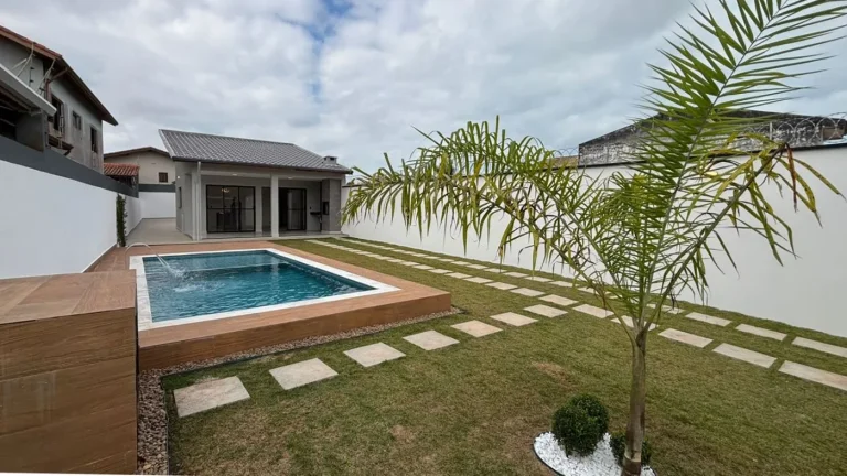 Imagem Casa para Venda em Itanhaém, Cibratel II, 3 dormitórios, 1 suíte, 1 banheiro, 3 vagas