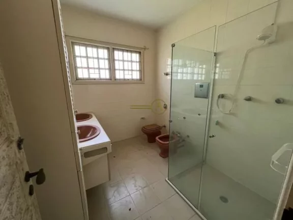 Imagem Casa térrea com terreno de 1.100m² para reforma ou demolição e construção