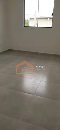 Imagem Imperdível! Casa à venda em Joinville-SC, bairro Nova Brasília. 2 quartos, 1 sala, 2 banheiros, 1 vaga de garagem. Aproveite!