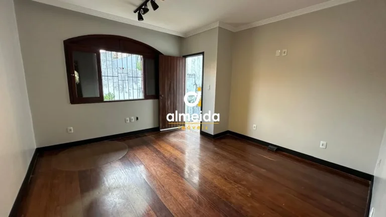 Imagem Casa 3 dormitórios à venda Nossa Senhora de Lourdes Santa Maria/RS