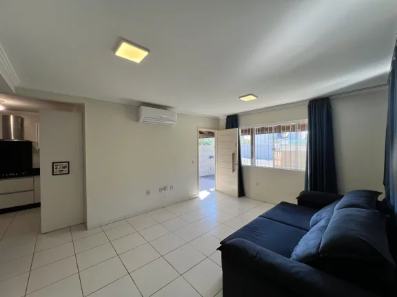 Imagem Casa / Sobrado para Venda em Florianópolis / SC no bairro São João do Rio Vermelho