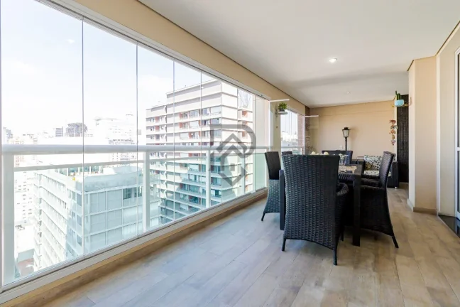 Imagem Apartamento frente ao Shopping Frei Caneca andar alto vista livre