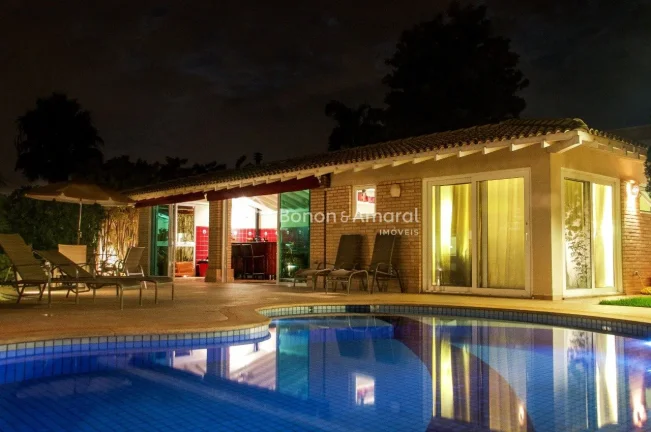Imagem O Alphaville Campinas dispensa apresentações e essa casa está localizada em um dos melhores ponto...