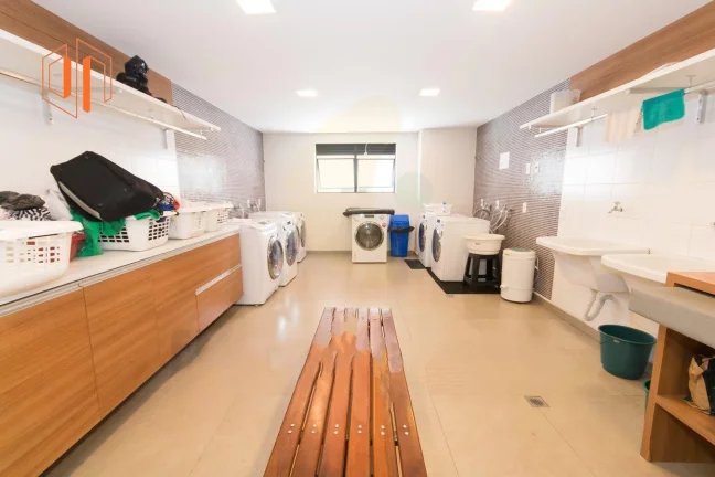 Imagem Apartamento para Venda em Curitiba, Centro Cívico, 1 dormitório, 1 banheiro