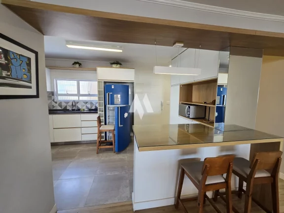 Imagem Apartamento para locação com 3 dormitórios, 1 suíte, a uma quadra da praia, 1 vaga demarcada