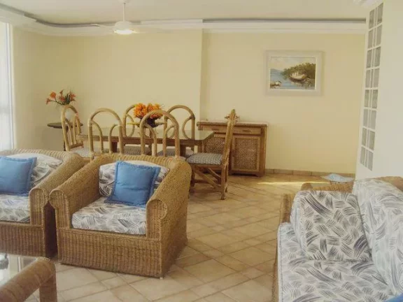 Imagem PITANGUEIRAS- NA QUADRA DA PRAIA , LOCALIZAÇÃO PRIVILEGIADA , GARAGEM NO PRÉDIO.