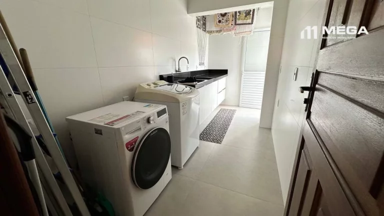 Imagem Casa com 3 dormitórios à venda, 260 m² por R$ 2.450.000 - Carlos Schwambach - Domingos Martins/ES
