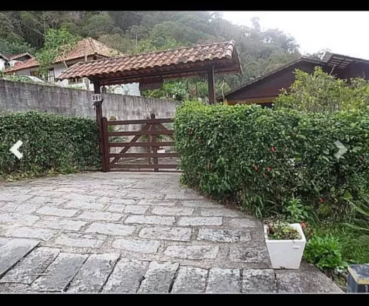 Imagem LINDA CASA COM 1.600M2, NASCENTE, 3 QUARTOS - NOVA FRIBURGO