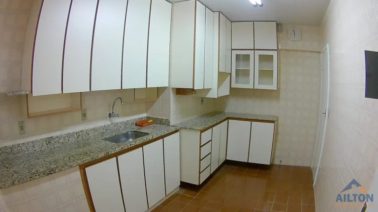 Imagem Apartamento com 2 Quartos + DCE à Venda no Centro - Guarapari/ES