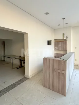 Imagem Clínica no centro de Petrolina à venda, 04 salas podendo expandir, planejados.