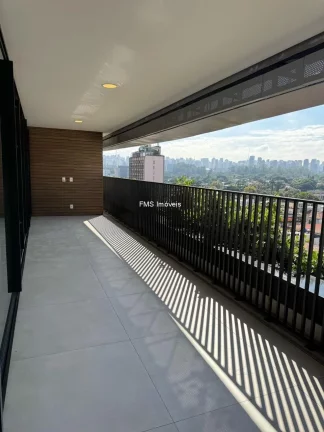 Imagem Apartamento à venda na Vila Nova Conceição com 3 suítes, 2 banheiros, 3 vagas.