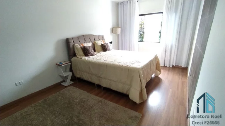 Imagem Casa linda com terreno amplo nos fundos, 03 quartos, ático, Campo Pequeno em Colombo PR