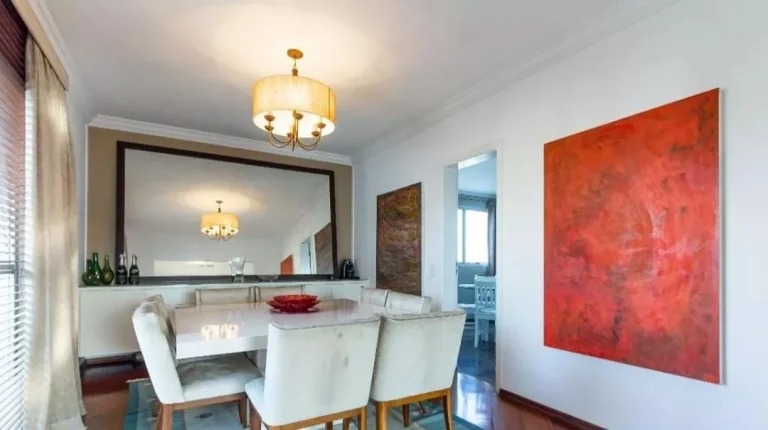 Imagem Apartamento 240 M², 1 por andar, 4Q, 3 Suítes, 5 banheiros, 4 vagas, 800M do metrô, 100% face norte, gerador full, dependência de serviço, piscina.