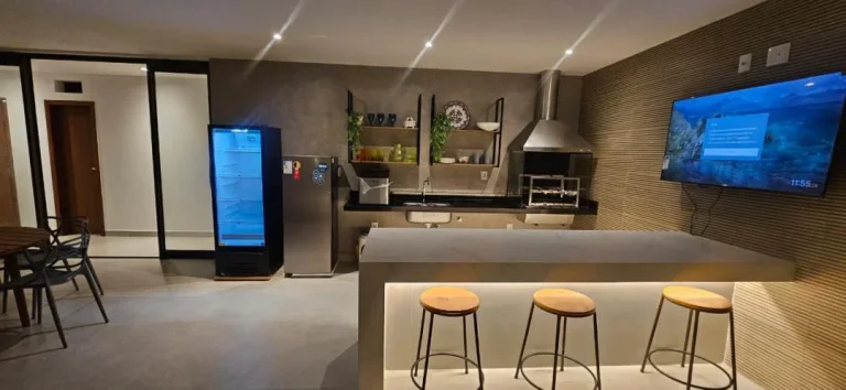 Imagem Imóvel à venda: Casa em Condomínio com Piscina no bairro GUARAJUBA, Camaçari - 422m²