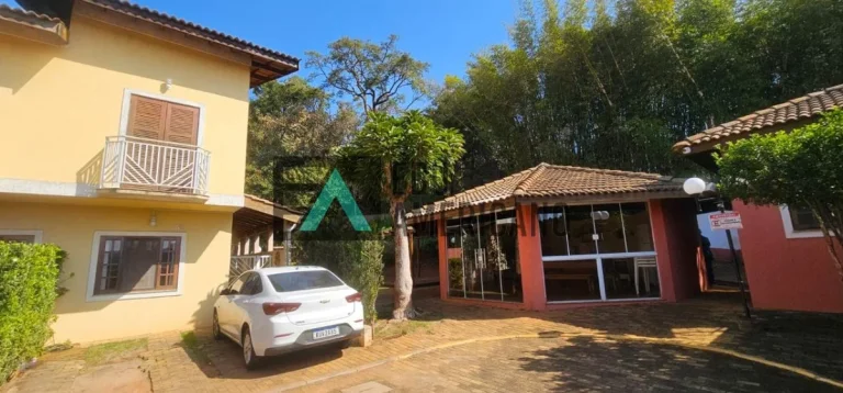 Imagem CASA EM CONDOMÍNIO FECHADO EM ATIBAIA