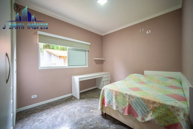 Imagem Casa com 3 dormitórios, sendo 1 suíte para venda - Impecável