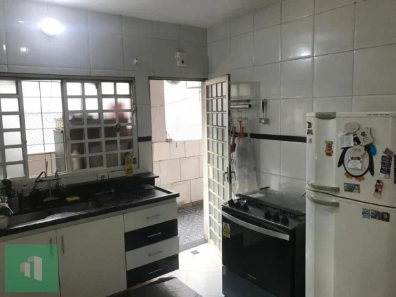Imagem Sobrado com 2 quartos, à venda em São Paulo, Jardim Lourdes (Zona Sul)