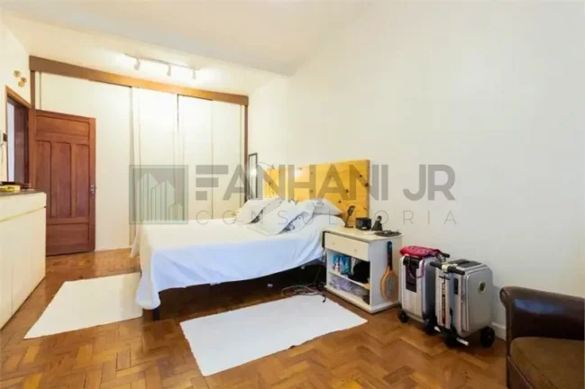 Imagem Imperdível: Casa à venda ou locação em São Paulo-SP, Jardim América! 2 quartos, 1 suíte, 3 salas, 3 banheiros, 2 vagas, 200m².