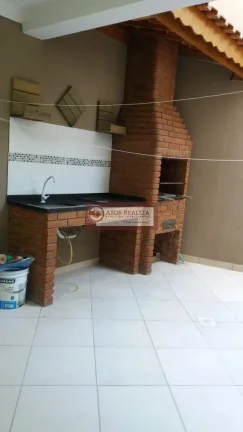 Imagem Vendo Oportunidade no bairro pedreira. Vendo Lindo Sobrado no bairro Pedreira, 3 dormitórios, sendo 1 suíte, sala estar e sala de jantar amplas de 9m2 cada, 4 banheiros, 2 vagas de garagem, valor de super Oportunidade R$ 560.000, Confira.