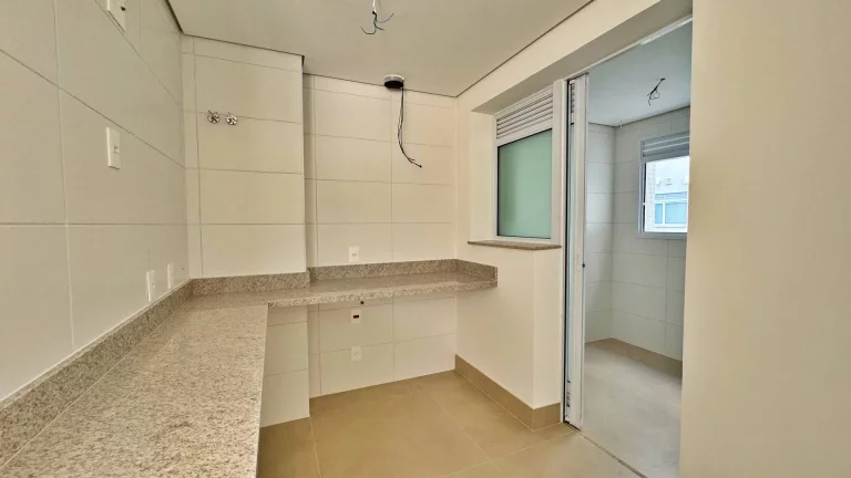 Imagem Apartamento com 3 dormitórios à venda, 110 m por R$ 3.550.000,00 - Riviera