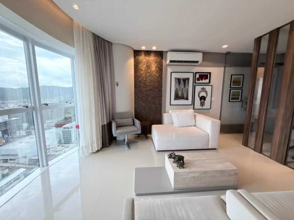Imagem Apartamento com 3 dormitórios sendo 3 suítes e 3 vagas de garagem em Balneário Camboriú/SC