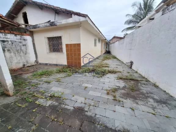 Imagem OPORTUNIDADE - casa 2 dormitórios a 200m da praia Porto Novo - Caraguatatuba/SP