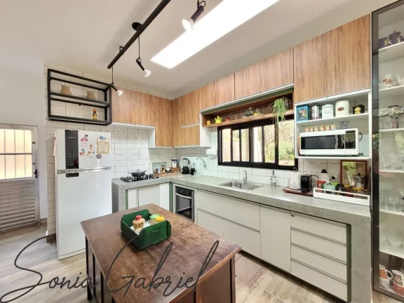 Imagem Casa em Condomínio de Luxo em Vinhedo-SP - 3 Quartos, 2 Suítes, 3 Salas, 5 Banheiros, 4 Vagas - Imperdível! Imagem Casa em Condomínio de Luxo em Vinhedo-SP - 3 Quartos, 2 Suítes, 3 Salas, 5 Banheiros, 4 Vagas - Imperdível!