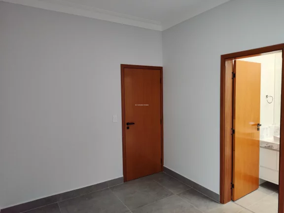 Imagem LINDA CASA COM PISCINA SENDO 3 SUITES CONDOMINIO RESIDENCIAL VIENA-SP