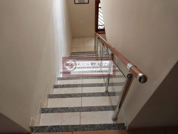 Imagem Sobrado à Venda no Jardim Marajoara, SP: 3 Dorms, 4 Vagas de Garagem, 358m², R$1,3 Mi