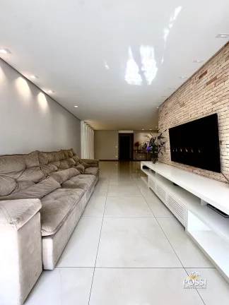 Imagem Ed. GREEN TOWER - Apartamento amplo com 4 Quartos (2 Suítes) à venda na Praia da Costa. Área de lazer completa com quadra.