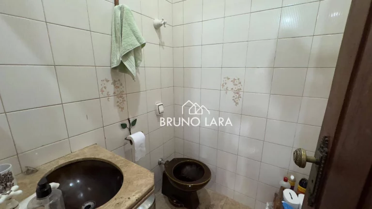 Imagem Casa a venda em Igarapé MG / Centro