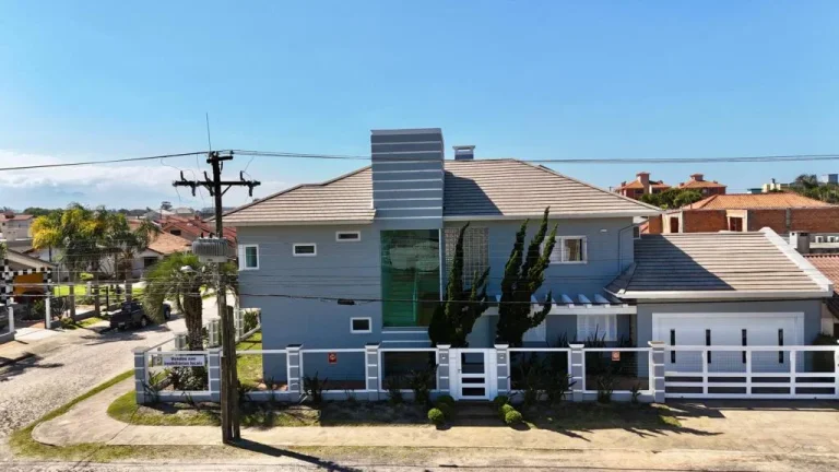 Imagem Casa 4 Dormitórios - Bairro Capão Novo