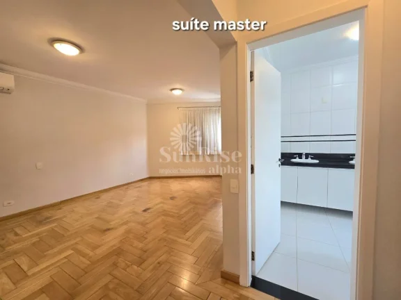 Imagem Casa a venda - Alphaville 11 | 4 quartos - 4 vagas - 373m² AC - 435m² AT | R$2.990.000