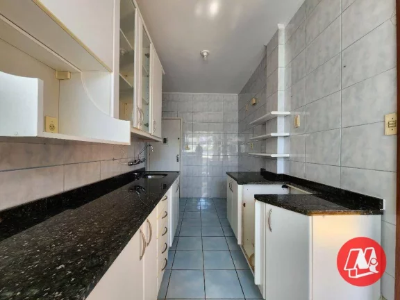 Imagem Morano vende próximo Hospital de Clinicas, 3 dormitórios com vaga.