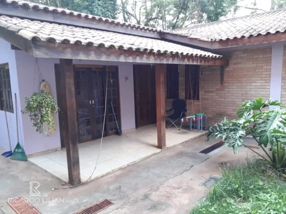 Imagem Condominio Colinas de São Fernando - Duas casas em terreno de 600m² - Confira!!!