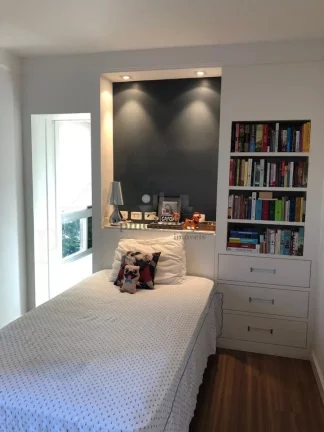 Imagem Apartamento em Higienópolis com 3 quartos (2 suítes) e 3 vagas, 196m²