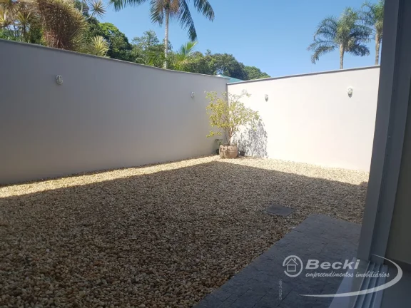 Imagem Casa de Alto Padrão no Bairro Floresta em Joinville