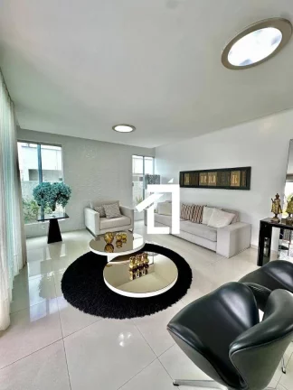 Imagem Casa | Condominio Fechado | 4 Suítes com Piscina Privativa | 352m2