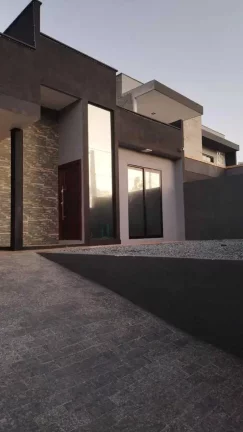 Imagem Casa com 2 dormitórios e 2 vagas de garagem - Morro do Meio | Joinville/SC