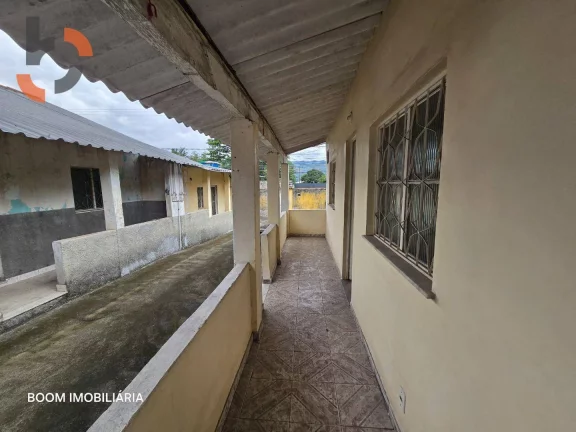 Imagem Casa com 1 dormitório à venda, 235 m² por R$ 330.000,00 - Cerâmica - Nova Iguaçu/RJ
