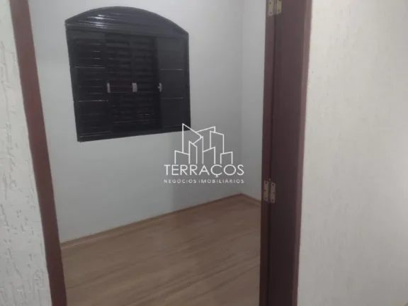Imagem CONFORTÁVEL CASA COM DOIS DORMITÓRIOS - JARDIM BERTIOGA - VÁRZEA PAULISTA