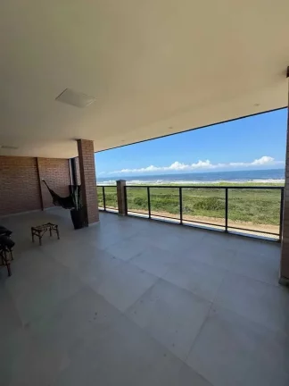 Imagem Sobrado com 4 dormitórios sendo 1 suíte- Praia do Ervino | São Francisco do Sul/SC