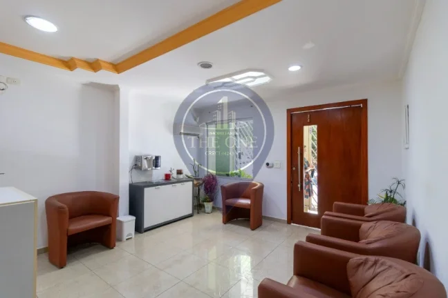 Imagem Casa de Luxo à Venda em Indianópolis, São Paulo-SP: 3 Quartos, 1 Suíte, 1 Sala, 4 Banheiros