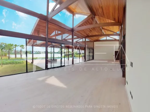 Imagem Lindíssima mansão tropical em fase avançada de construção à venda na Fazenda Boa Vista