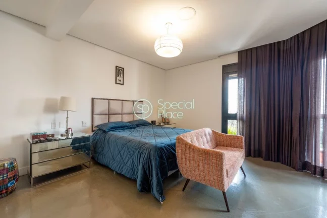 Imagem Apartamento com 500m² situado em um dos bairros mais arborizados de São Paulo - Real Parque, próx...