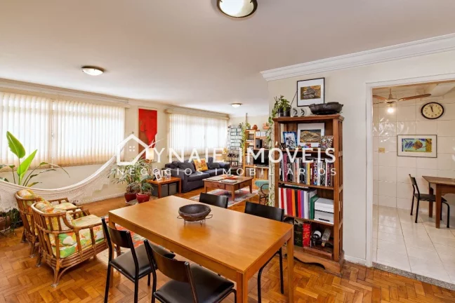 Imagem Imperdível Apartamento à venda no Itaim Bibi, São Paulo-SP: 3 quartos, 1 suíte, 2 banheiros, 1 vaga de garagem, 160m² de área.