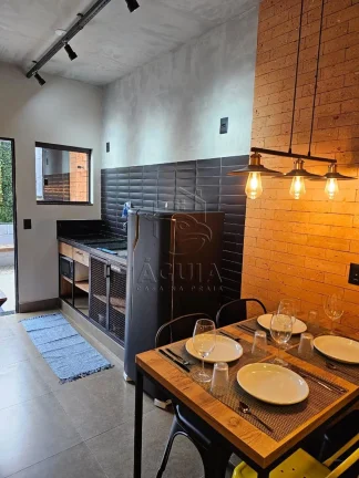 Imagem Loft de 37m2 com quintal há menos de 5 minutos a pé da praia Grande em Ubatuba!