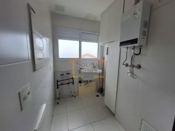 Imagem Apartamento 57m², 2 dormitórios, 1 banheiro, varanda envidraçada, cozinha equipada, rico em plane...