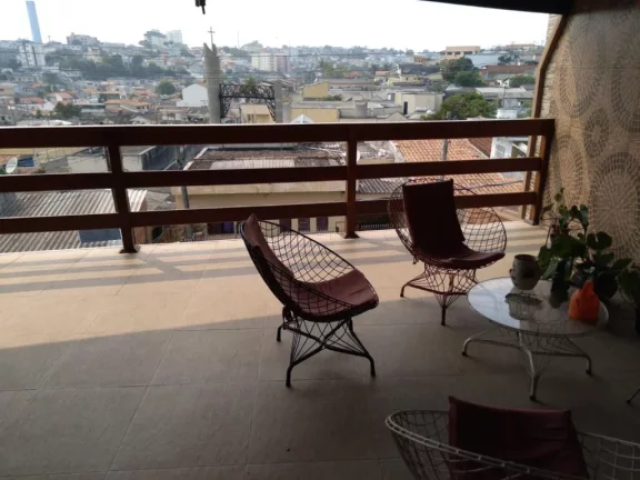 Imagem Sobrado com 3 dormitórios à venda, 238 m² por R$ 750.000,00 - Jardim Veneza - Mogi das Cruzes/SP