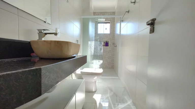 Imagem SOBRADO 4 QUARTOS SENDO 1 SUITE EM SÃO FRANCISCO DO SUL/SC